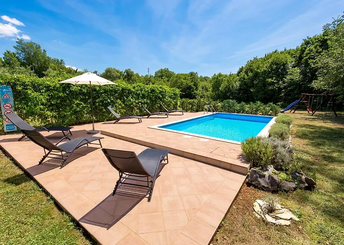 Pool Glavotok At Krk Island - Happy Apartmán *