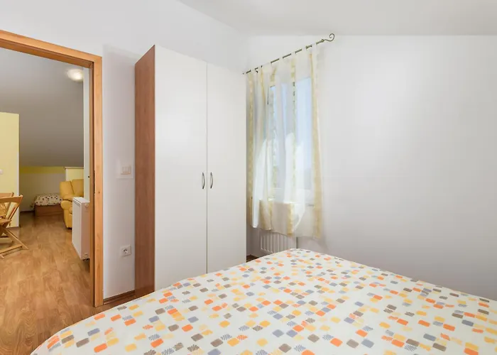 Apartmán Pool Glavotok At Krk Island - Happy *