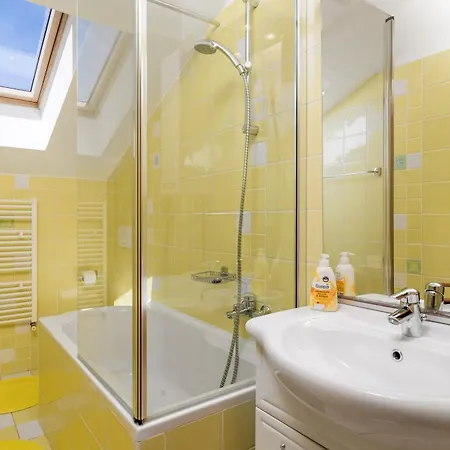 Apartment Pool Glavotok At Krk Island - Happy