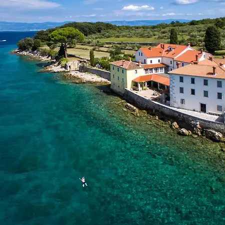 Appartement Pool Glavotok At Krk Island - Happy